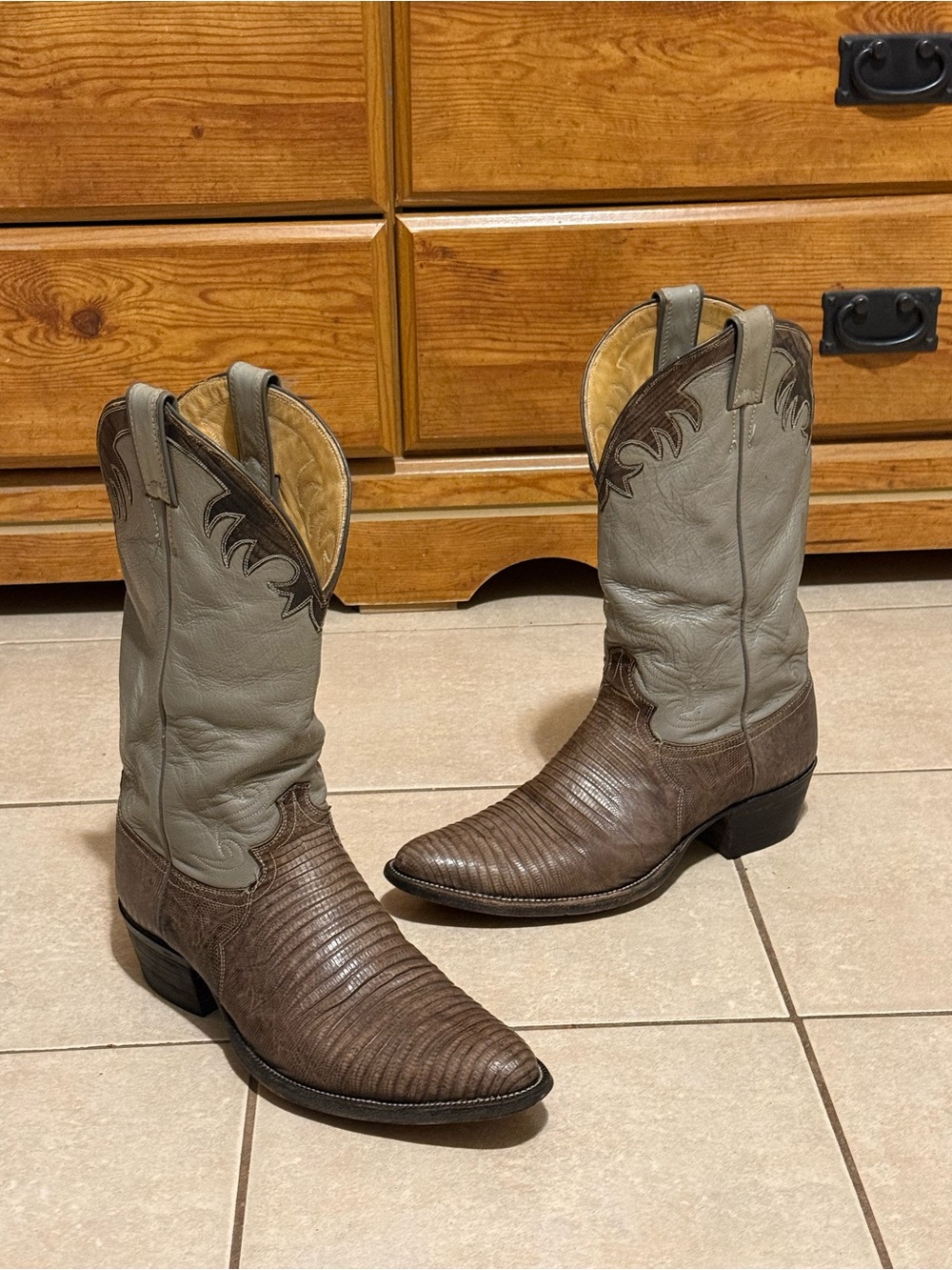 Vintage 1970 's Mens Justin 
Exotic Leather Lizard  Cowboy Boots 10D Style 4531